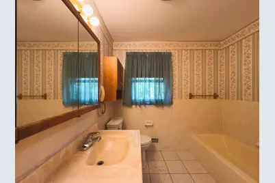 2040 N Shore Drive, Wayzata, MN 55391 - Photo 15