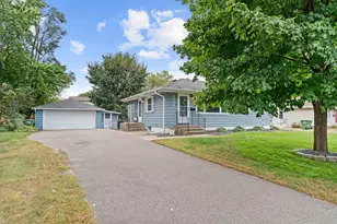 5741 Perry Ave N, Crystal, MN 55429 - Photo 3