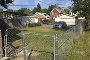 395 Thomas Ave, Saint Paul, MN 55103 - Photo 3