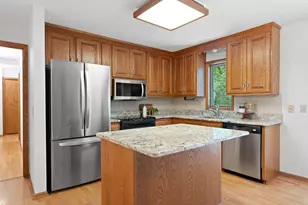 1527 Clarendon Dr, Wayzata, MN 55391 - Photo 13