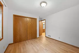 1527 Clarendon Dr, Wayzata, MN 55391 - Photo 31