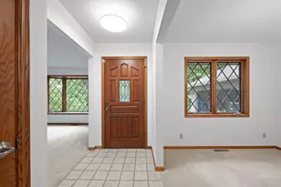 1527 Clarendon Dr, Wayzata, MN 55391 - Photo 3