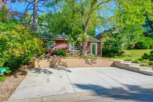 83 Dahlia St, Mahtomedi, MN 55115 - Photo 1