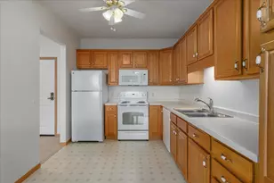 1900 Rush Lake Trl, New Brighton, MN 55112 - Photo 17