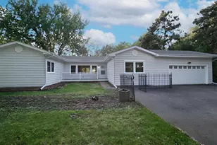 1925 Walsh Ln, Mendota Heights, MN 55118 - Photo 3