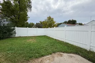 604 9th St N, Wahpeton,  58075 - Photo 17