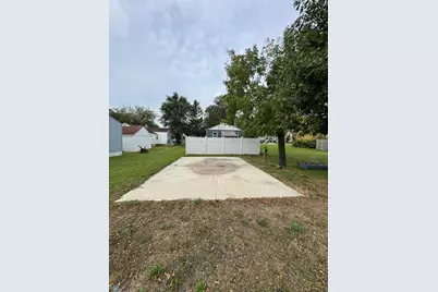 604 9th Street N, Wahpeton,  58075 - Photo 21
