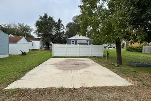 604 9th St N, Wahpeton,  58075 - Photo 21