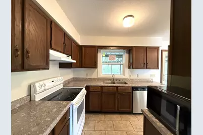 1920 Bellevue Avenue, Eau Claire, WI 54703 - Photo 9