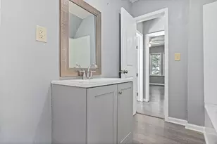 1098 Woodbridge St, Saint Paul, MN 55117 - Photo 19