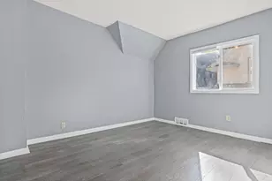 1098 Woodbridge St, Saint Paul, MN 55117 - Photo 13