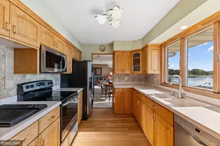 998 Kohlman Ct, Maplewood, MN 55109 - Photo 21