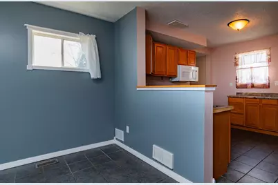 864 Lawson Avenue E, Saint Paul, MN 55106 - Photo 9