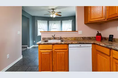 864 Lawson Avenue E, Saint Paul, MN 55106 - Photo 13