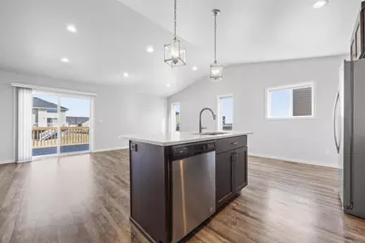 5891 59th Avenue S, Fargo, ND 58104 - Photo 5