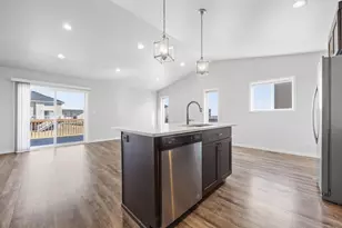 5891 59th Ave S, Fargo, ND 58104 - Photo 5