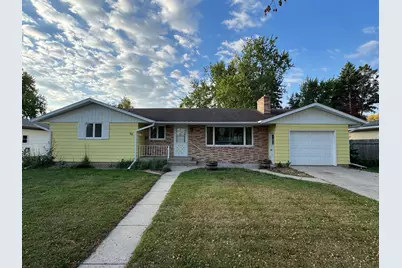 94 23rd Avenue N, Fargo, ND 58102 - Photo 1