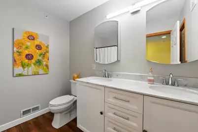 324 Willoughby Way W, Minnetonka, MN 55305 - Photo 5