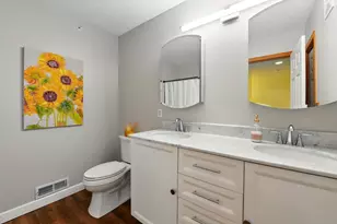 324 Willoughby Way W, Minnetonka, MN 55305 - Photo 5