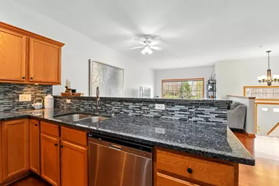 324 Willoughby Way W, Minnetonka, MN 55305 - Photo 3