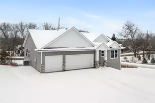 7420 Glengarry Pl, Eden Prairie, MN 55344 - Photo 3