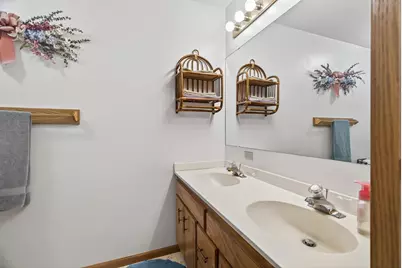 1311 Fallbrook Lane, Woodbury, MN 55125 - Photo 15