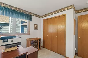 1311 Fallbrook Ln, Woodbury, MN 55125 - Photo 21