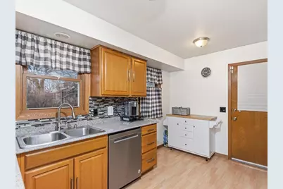 2700 64th Avenue N, Brooklyn Center, MN 55430 - Photo 11