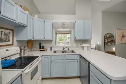 14210 44th Place N #6, Plymouth, MN 55446 - Photo 9