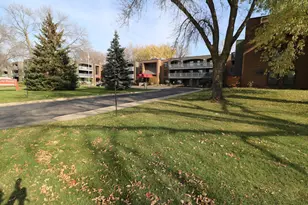 2800 Hamline Ave N, Roseville, MN 55113 - Photo 23