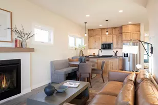 114 E Lakeview Dr, Silver Bay, MN 55614 - Photo 9