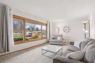 2403 Inca Ln, New Brighton, MN 55112 - Photo 5