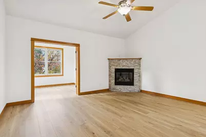 5862 Oakgreen Court N, Stillwater, MN 55082 - Photo 9