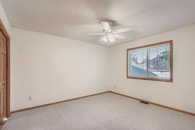 38125 Fieldstone Drive, North Branch, MN 55056 - Photo 13