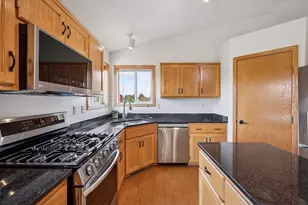 305 Maple Knoll Way NW, Saint Michael, MN 55376 - Photo 17