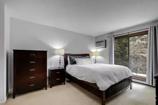 5607 Green Cir Dr, Minnetonka, MN 55343 - Photo 11