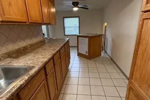 606 E Main St, Marshall, MN 56258 - Photo 3