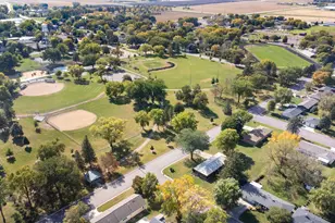 202 8th Street W, Winthrop, MN 55396 - Photo 31