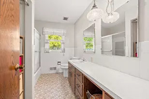 202 8th Street W, Winthrop, MN 55396 - Photo 9