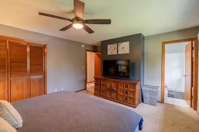 221 Crestwood Drive, North Mankato, MN 56003 - Photo 17