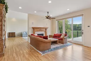 266 Troon Ct, Troy Township, WI 54016 - Photo 13