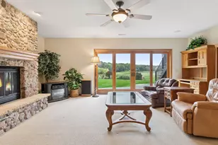 266 Troon Ct, Troy Township, WI 54016 - Photo 43