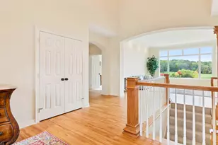 266 Troon Ct, Troy Township, WI 54016 - Photo 9