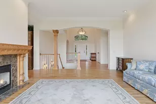 266 Troon Ct, Troy Township, WI 54016 - Photo 11