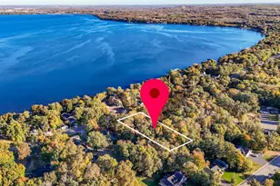 1077 S Shore Dr, Detroit Lakes, MN 56501 - Photo 1