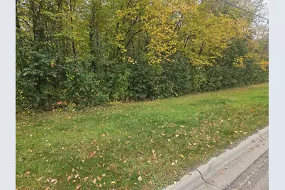 1077 S Shore Drive, Detroit Lakes, MN 56501 - Photo 3