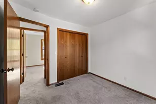 18863 Broadmoore Dr, Eden Prairie, MN 55346 - Photo 21