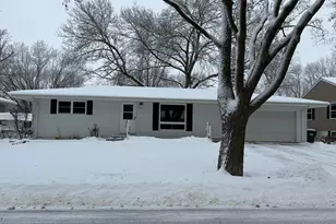 724 Southview Dr SW, Hutchinson, MN 55350 - Photo 1