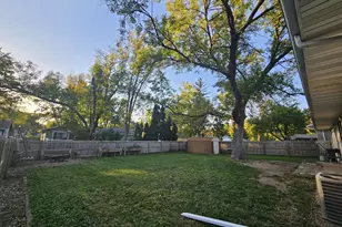 724 Southview Dr SW, Hutchinson, MN 55350 - Photo 17