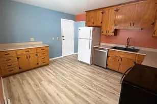 724 Southview Dr SW, Hutchinson, MN 55350 - Photo 5